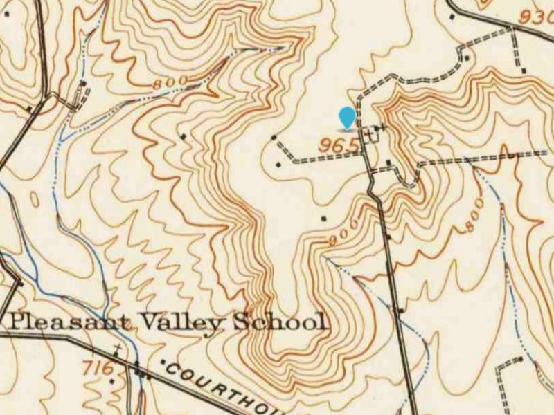 1912 Map showing the church graveyard and the old town.