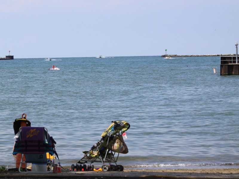 Headlands Beach in Ohio, mile-long beach makes it the longest beach in the state.